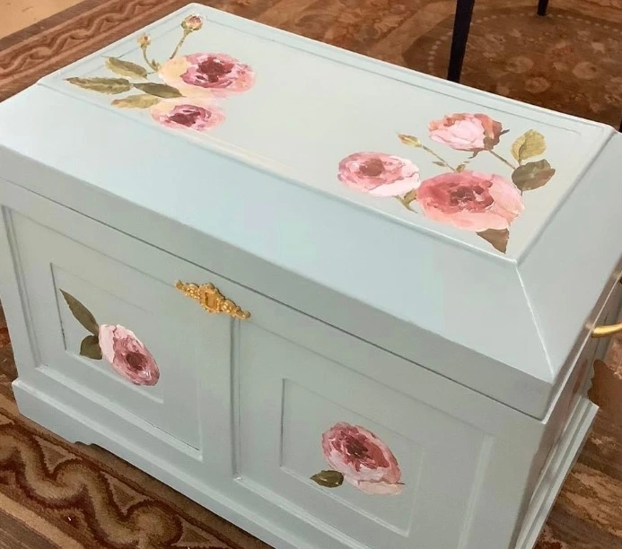 Decorative Transfer Chest